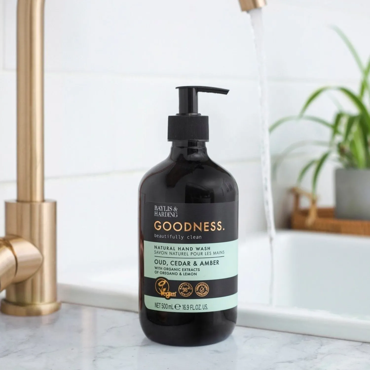 Baylis and Harding Baylis En Harding Goodness Hand Wash Oud, Ceder & Amber Handzeep