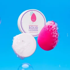 The original beautyblender De Originele Beautyblender Blendercleanser® Solid® Lavendel