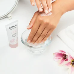 Douglas Collection Make-Up Hand- En Nagelscrub