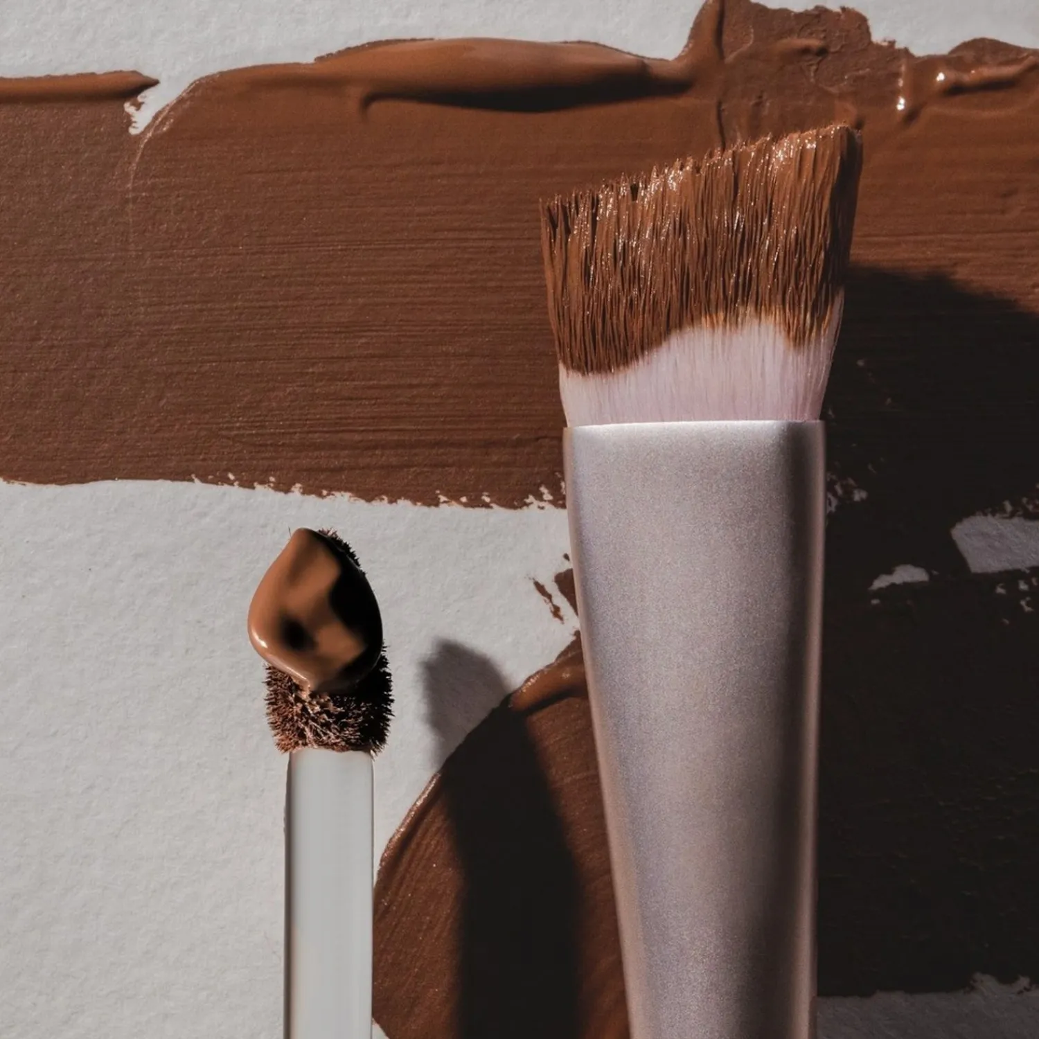 KYLIE COSMETICS Power Pluche Borstel