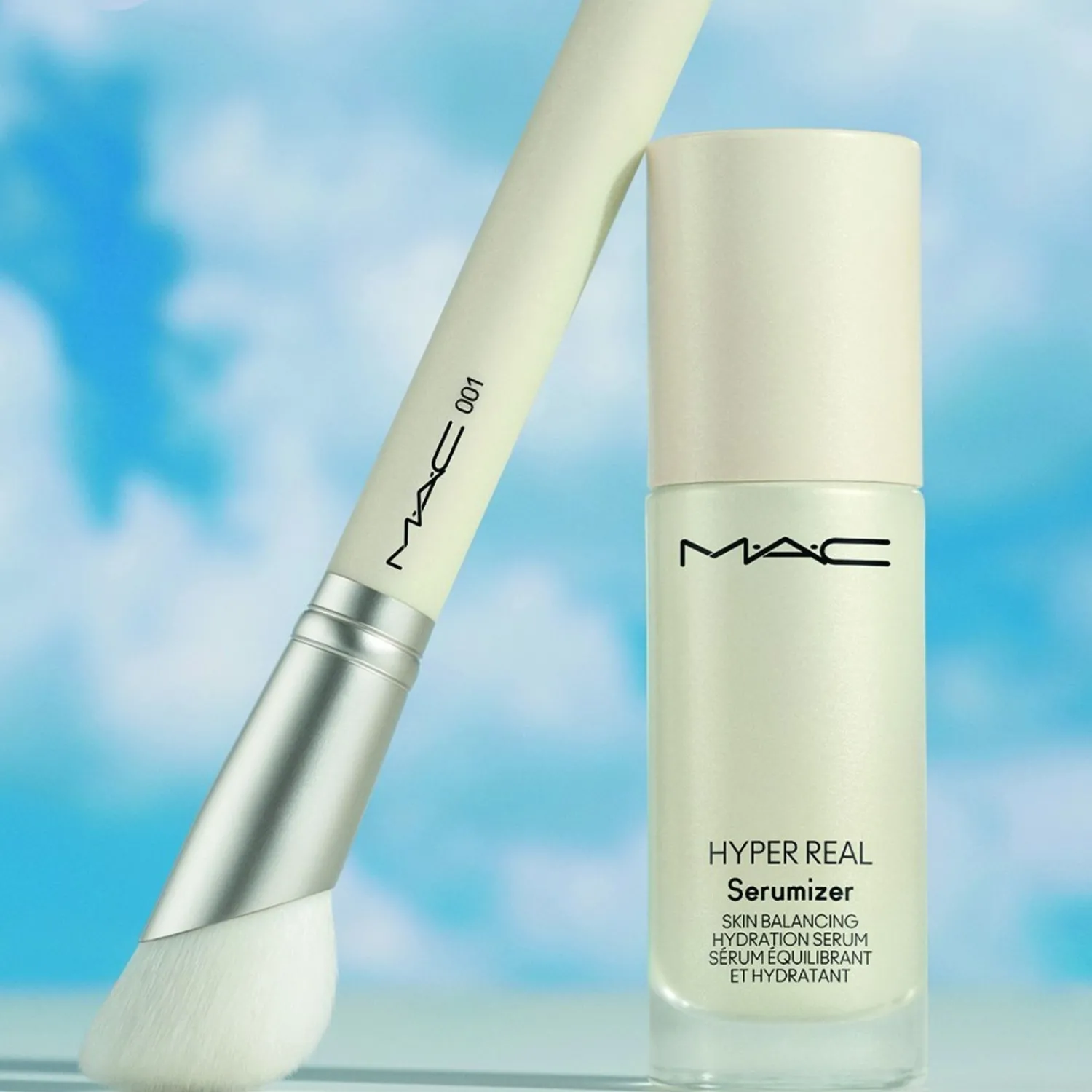 MAC Hyper Real Skincare Serum + Moisturizer-Borstel