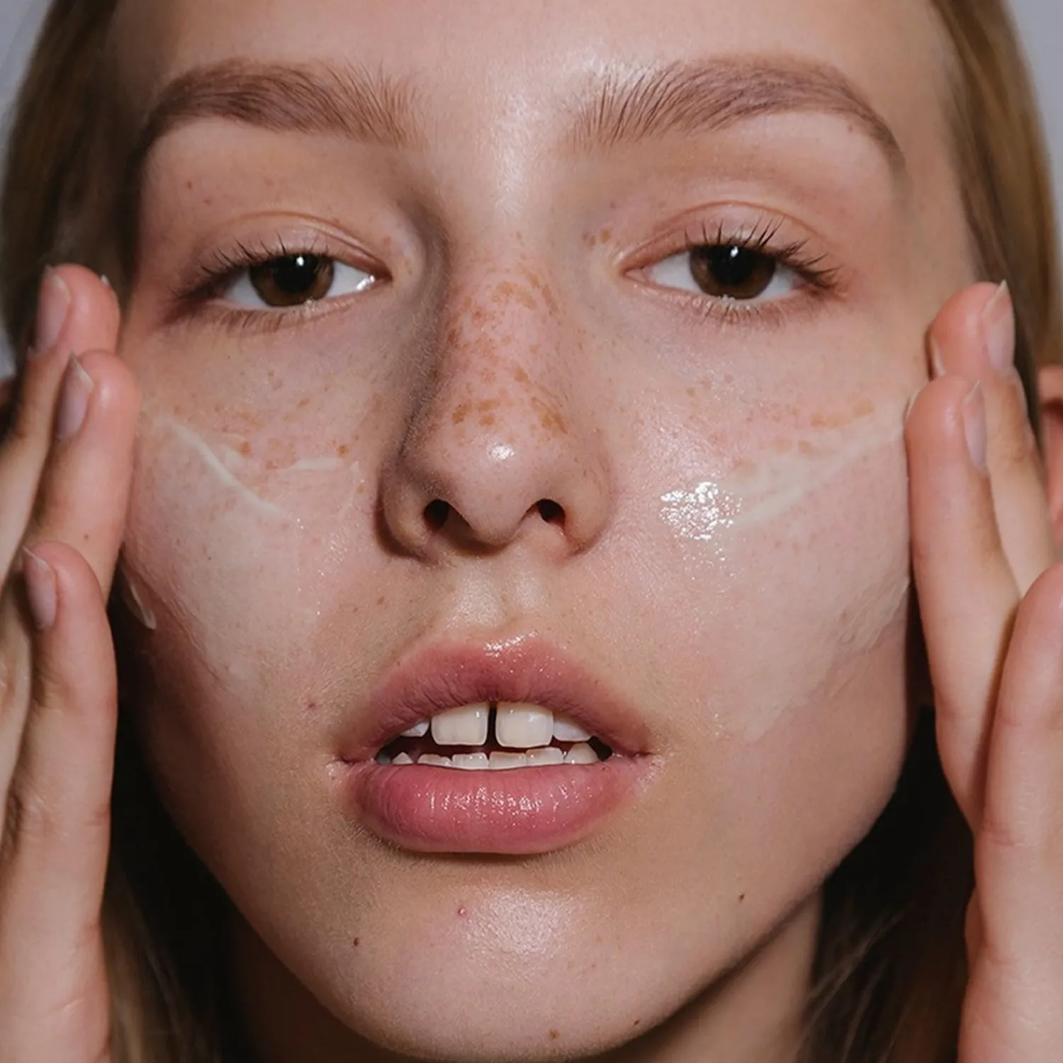 MÁDARA Madara Acne Hydra-Derm Fluide Voor Behoud Van De Vochtbalans