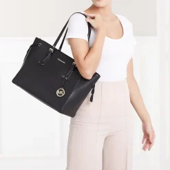 Michael Kors Voyager Schultertasche