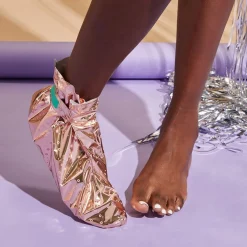 Patchology Rose Toes Renewing Foot Mask