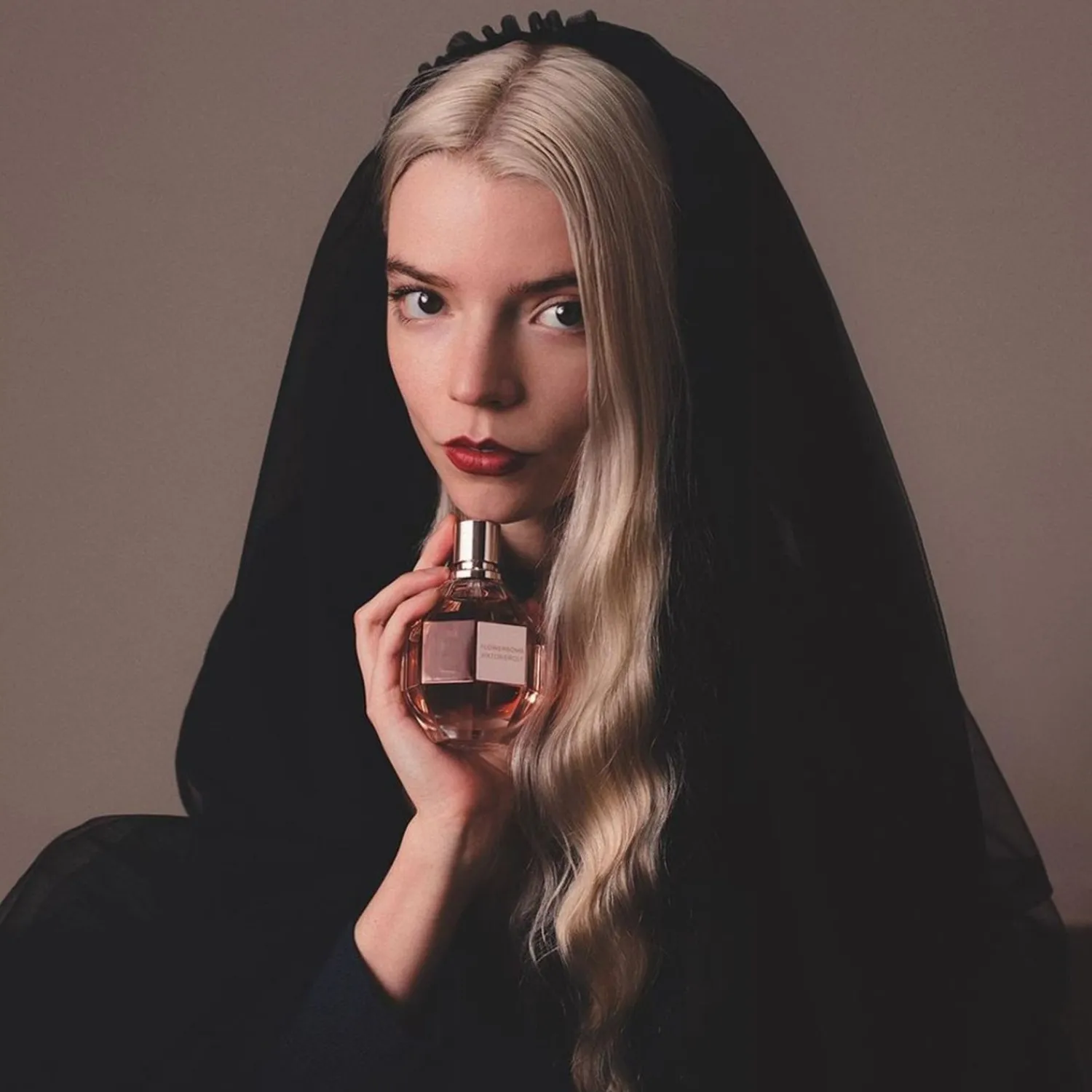 Viktor&Rolf Flowerbomb Eau De Parfum