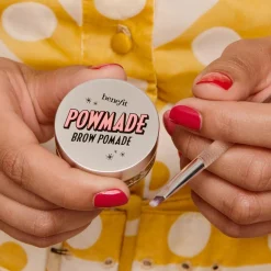 Benefit Voordeel Schuine Wenkbrauw Met Twee Uiteinden